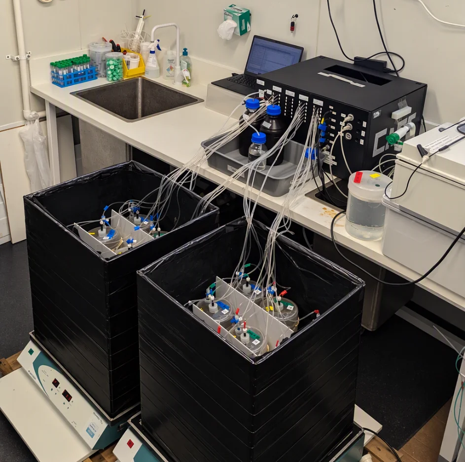 Experimental incubators and the C-SWAPS sampling system
